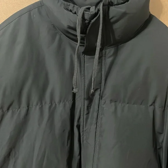 Essentials Puffer - Picture 4 of 10